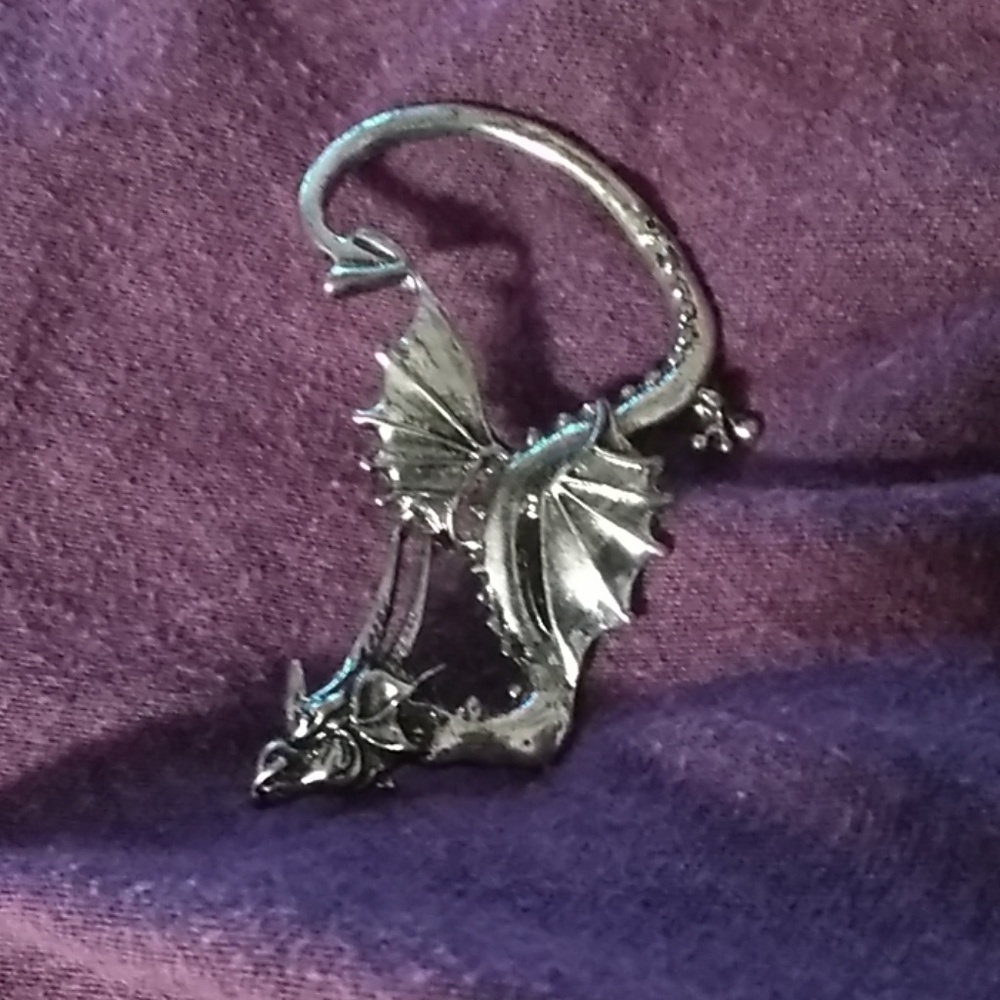 Dragon ear cuff
